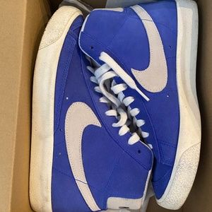 NIKE BLAZER MID ‘77 SUEDE
